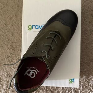 Gravity Defyer Olive and Black Shoe